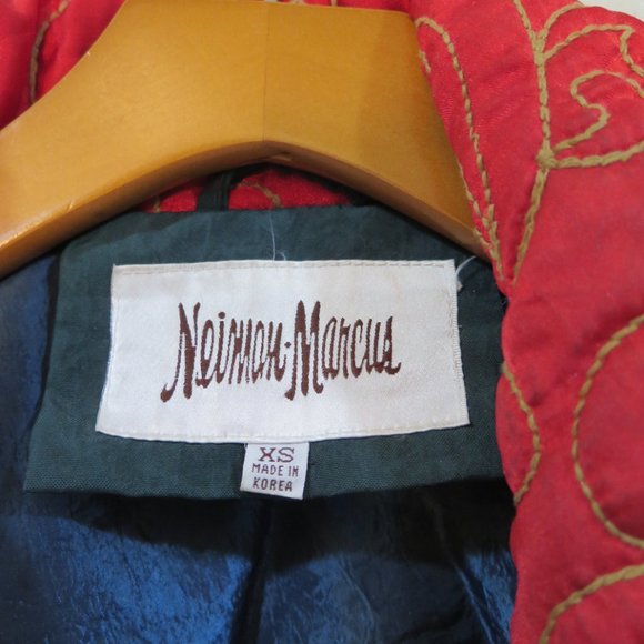 Neiman Marcus Woman's 1990s Puffer jacket!! Size: XS - Picture 3 of 3
